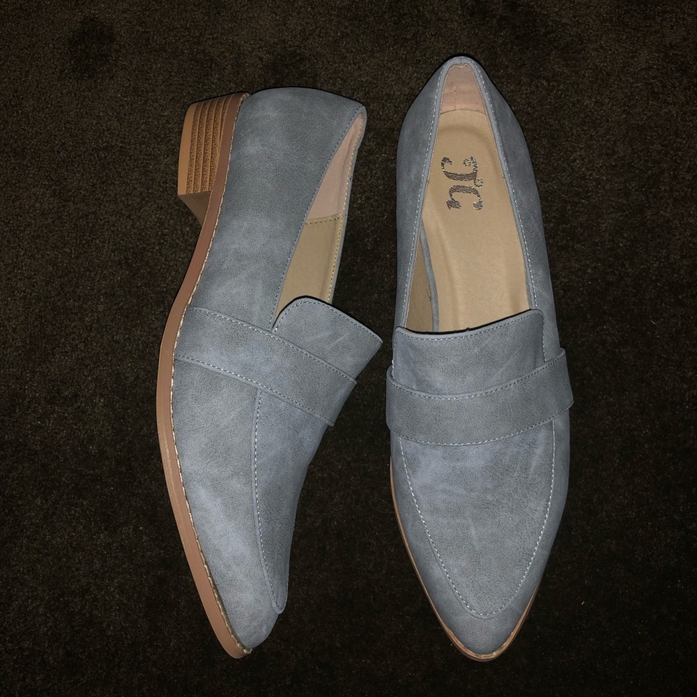Flats, never worn!
